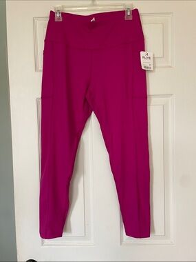 NWT Fuchsia Leggings M